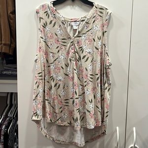 Liz Claiborne Floral Sleeveless top